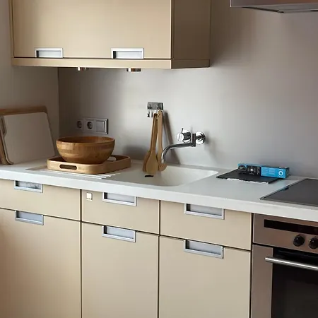 Centre Stylish One Bedroom Apartment