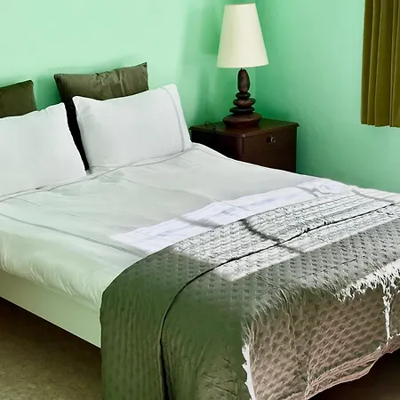 Centre Stylish One Bedroom *
